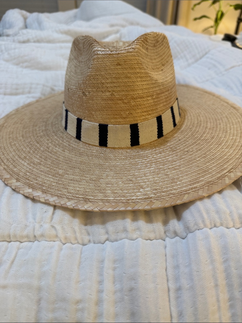 Women’s Natural Straw Wide-Brim Hat with Black Stripe Band